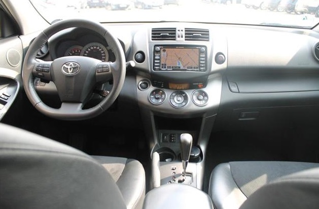 TOYOTA RAV 4 (01/10/2011) - 